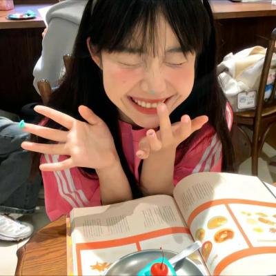 白莲花度假村第一季封面